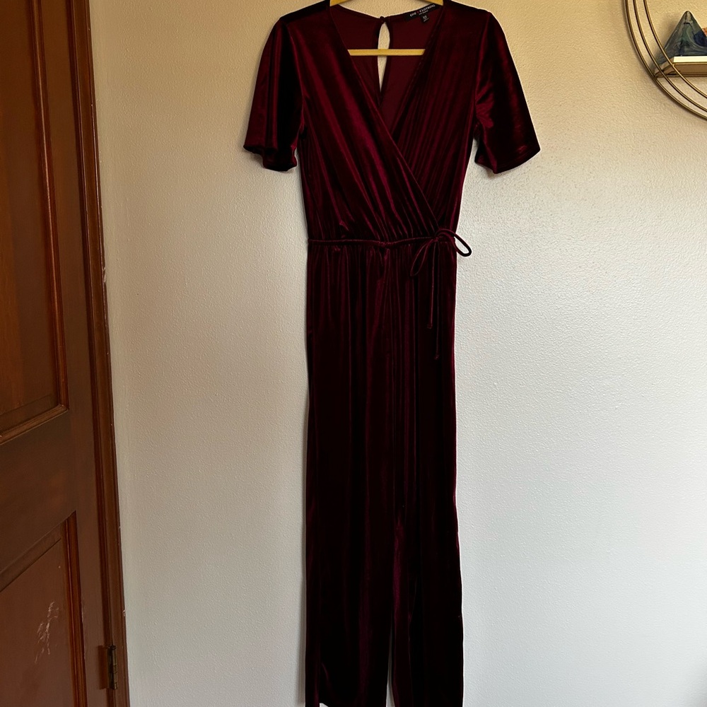 Elegant Burgundy Velvet Jumpsuit